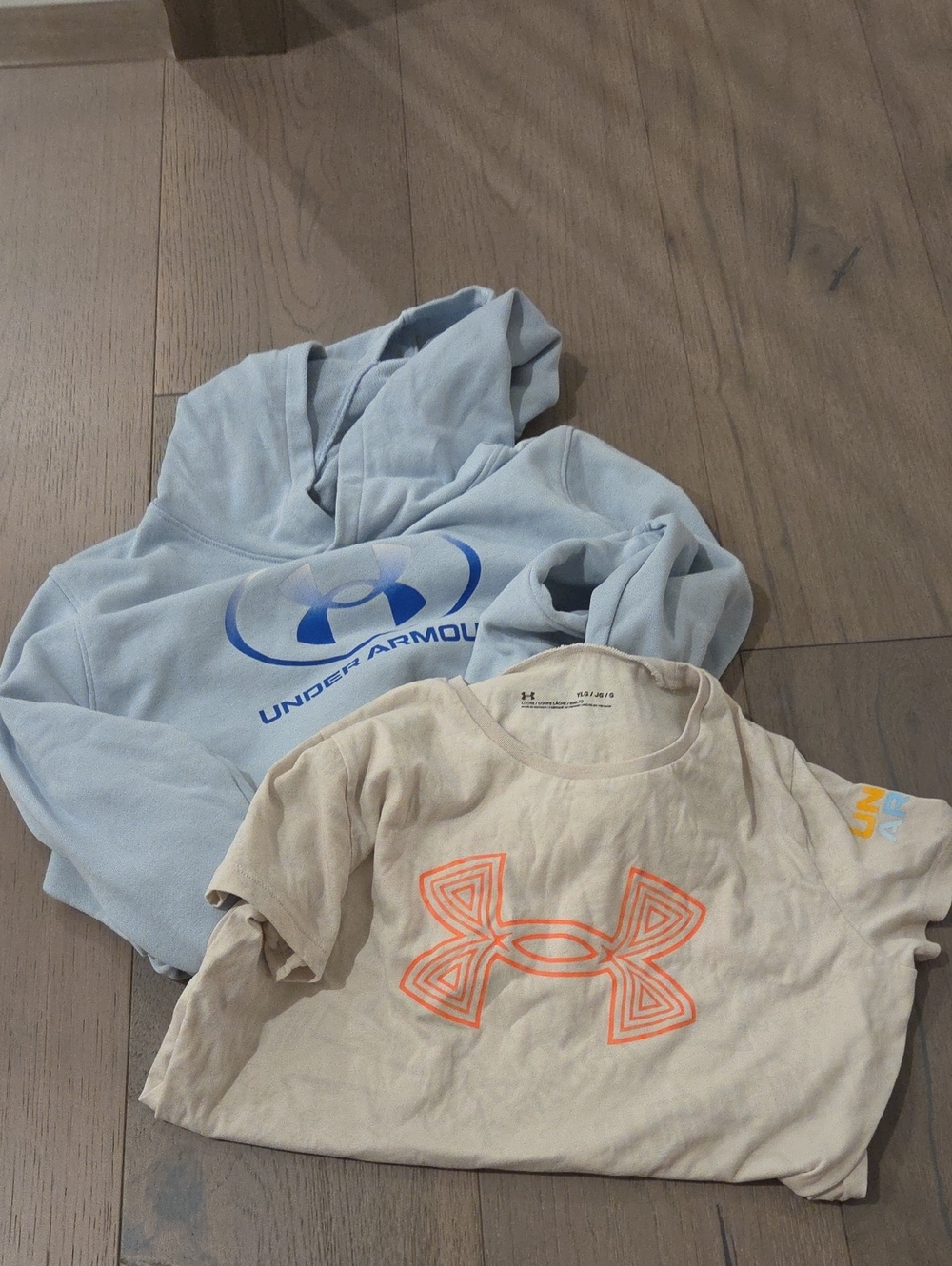 Under Armour Girls Hoodie & T Shirt Bundle